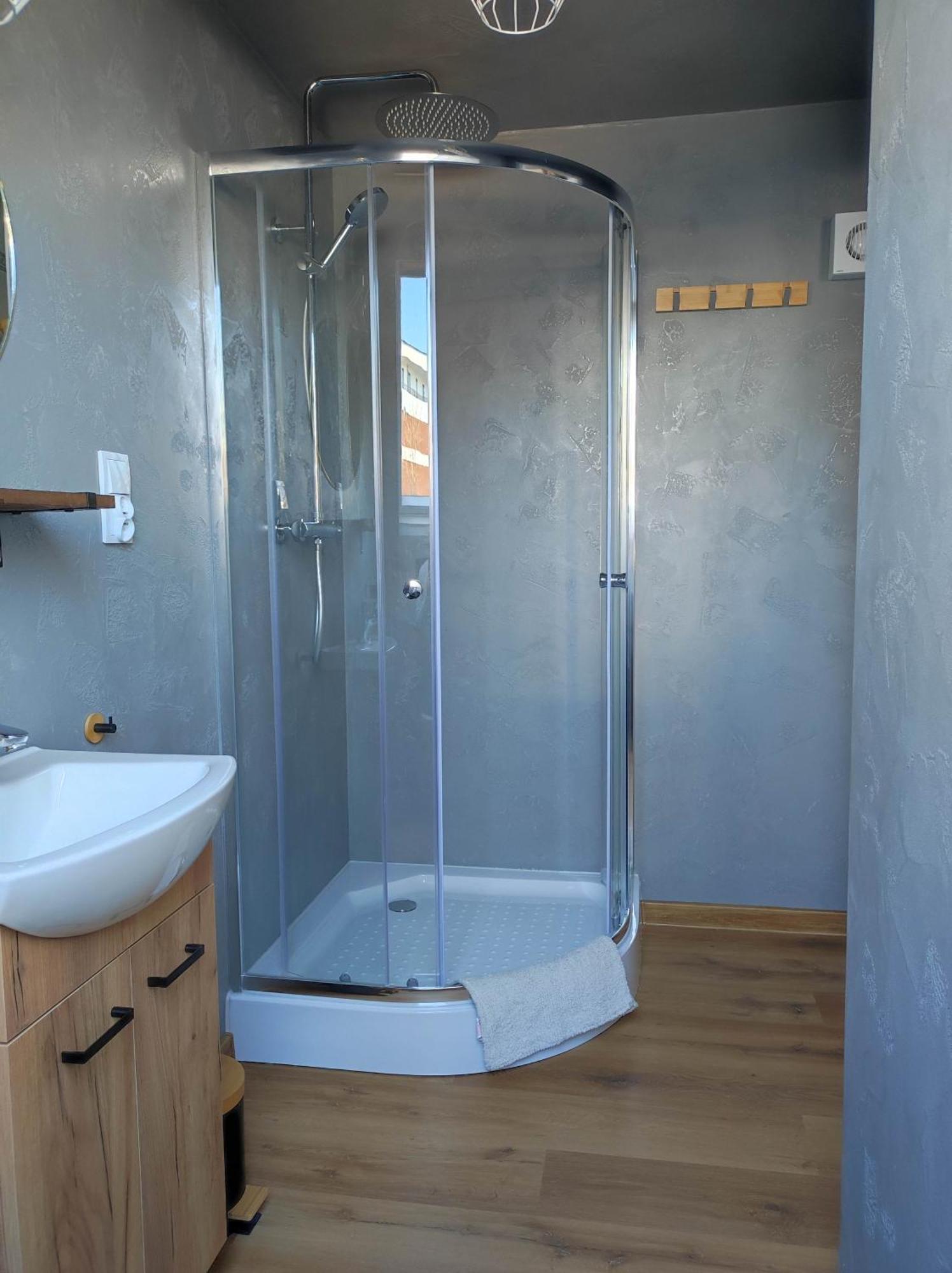Nowe Apartamenty Na Swiatowida Vito Apartments "Centrum"Molo 5 Min Spacerem" ミエンジズドロイェ エクステリア 写真